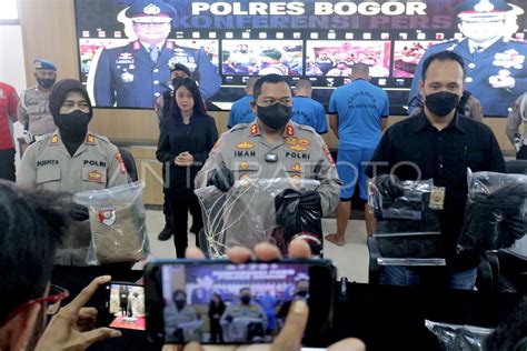 Polisi Ungkap Kasus Pembunuhan Berencana Antara Foto