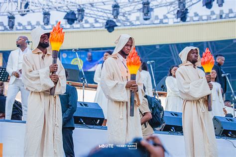 Le pasteur Moïse Mbiye sur sa controversée entrée en scène Pour nous