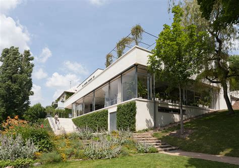 Villa Tugendhat in Brno by Mies Van Der Rohe | ArchEyes