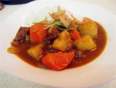 日式咖喱牛肉饭的做法 图解在家怎么做日式咖喱牛肉饭 西餐美食 聚餐网