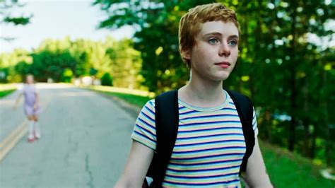 Острые предметы (1 сезон) — Русский трейлер #2 (2018) - YouTube