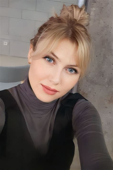 Beautiful Anna 41 Y O From Zagreb With Blonde Hair ID 271819 LadaDate