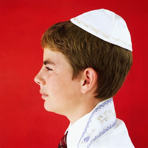 How To Make A Yamaka Out Of Paper Nurses Cap Jewish Men Jewish Clothes