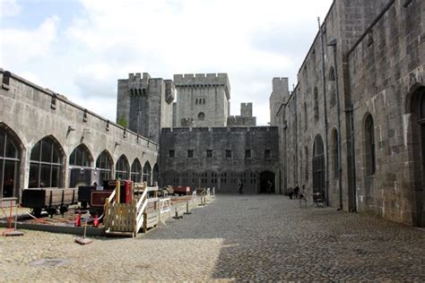 Penrhyn Castle: Victorian splendor among the landscapes of Wales - Travel site