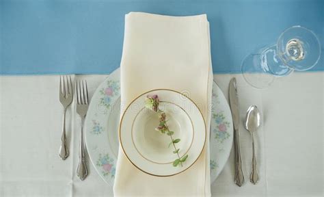 Setting Table Silverware Placement : Table Setting - interesting ...