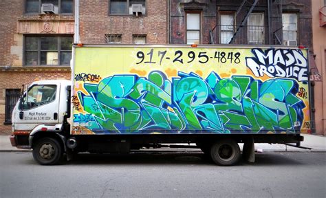 NYC Corners: Flatiron [Graffiti-Covered Truck] (December 2012)