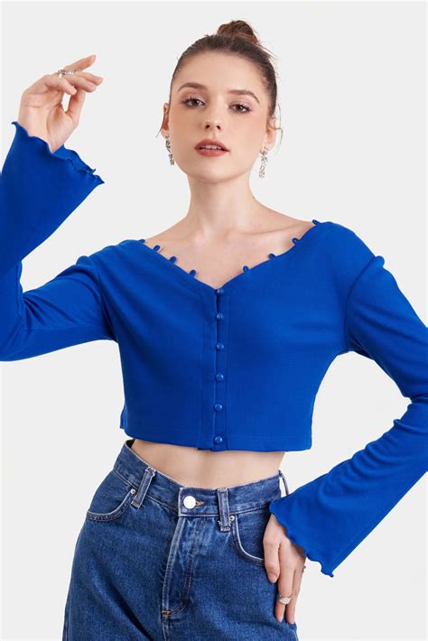 Áo Thun Gân Croptop Tay Dài Cổ V Phối Nút Trước Marc