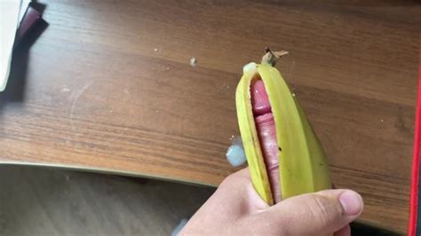 Сладко кончать в банан Pornhub Gay