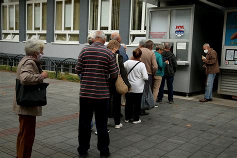 BESPLATAN PREVOZ Sutra u Parku Mladen Stojanović podjela autobuskih