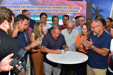 Prefeito Vilmar Mariano Assina Ordem De Serviços Para Obras De