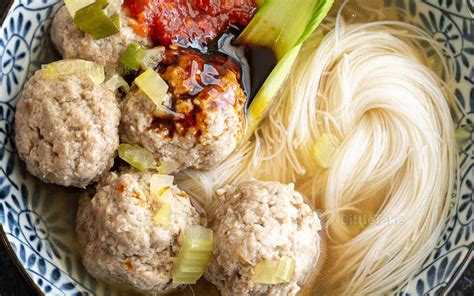 Indonesian Bakso: Meatball Soup - LittleTake