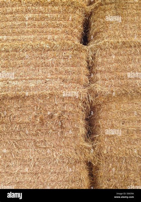 Straw Bale Stack Hi Res Stock Photography And Images Alamy