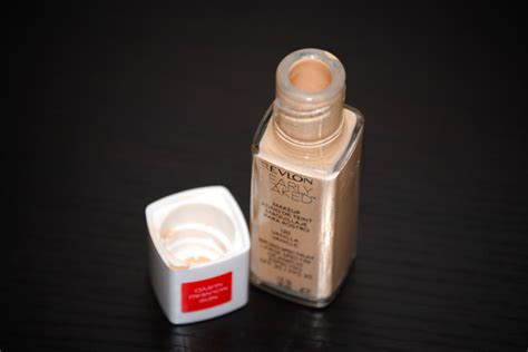 Review Revlon Nearly Naked Foundation Matte Crimson