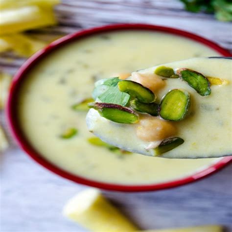 Creamy Zucchini Chickpeas Soup