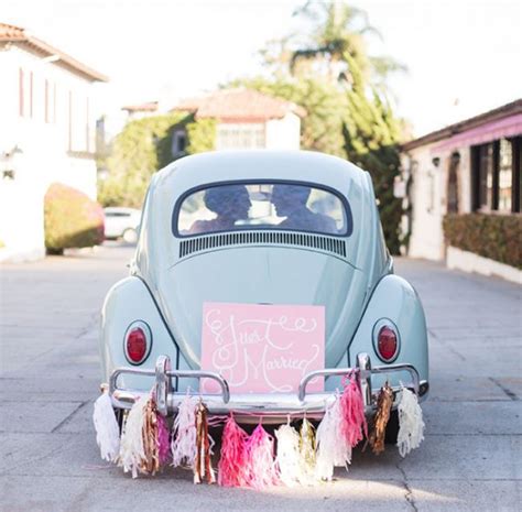 How To Decorate Your Wedding Getaway Car