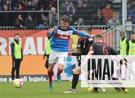 Fabian Reese Holstein Kiel In Duel With Benedikt Saler Jahn Regensburg