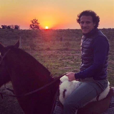 Diego Forlán Height, Weight, Age, Spouse, Family, Facts, Biography