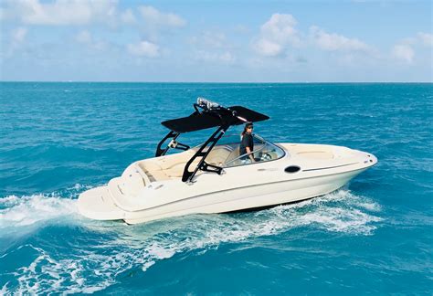 24피트 Sea Ray Sundeck 2