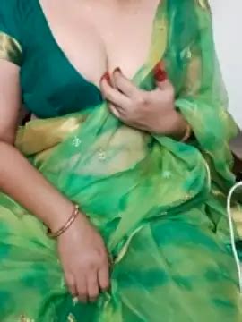 Classic Housewife Nude Strip On Webcam For Live Sex Chat InTheCrack