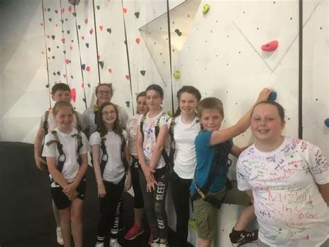 East Kilbride Retailers Rescue Primary Seven Leavers Party After Air