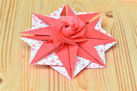 A Guide To The Origami Crane Wreath Tsuru Cranes Designed By D