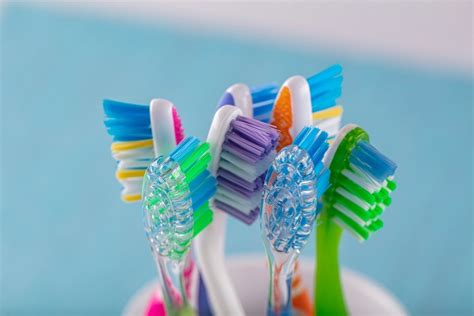 À quelle fréquence faut il changer sa brosse à dents Bien être