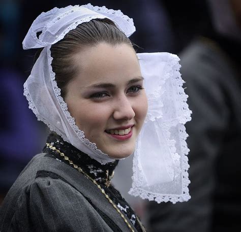 Costumes Et Coiffes De Bretagne Culture Et Patrimoine Bretonnes En