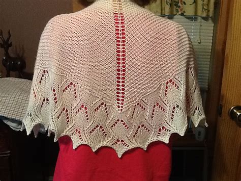 Ravelry Daylily Shawlette Pattern By Nazanin S Fard