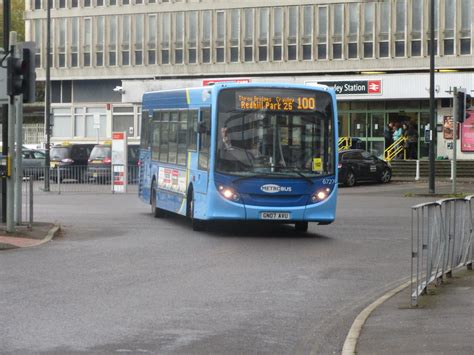 Metrobus 727 GN07AVU Seen In Crawley On Route 100 All Phot Flickr