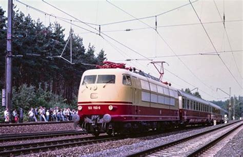 Bild K Nnte Enthalten Himmel Und Im Freien Train Vehicles