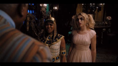 Hubie Halloween Screengrabs (1080p) | Only Scene She Is In : PeytonList