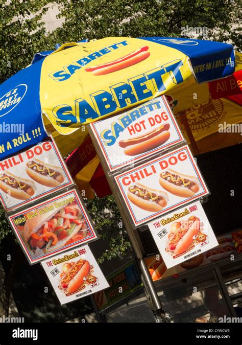 Sidewalk Hot Dog Vendor Nyc Stock Photo Alamy