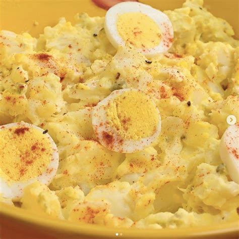 Classic Potato Salad - Los Foodies Magazine