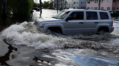 Fort Lauderdales Airport Shut Down After Record Rainfall