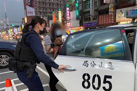 爱犬走失 桃园龟山警网搜助回主人身边 大纪元