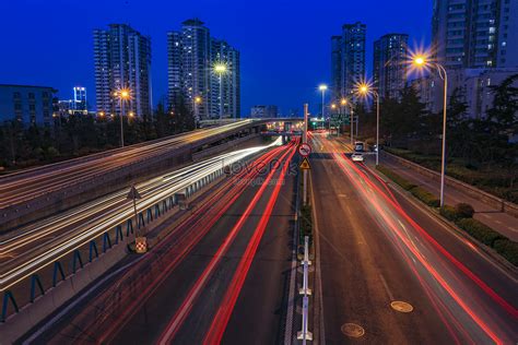 Qingdao Jiaoning Elevated East West Expressway Car Light Rail Picture