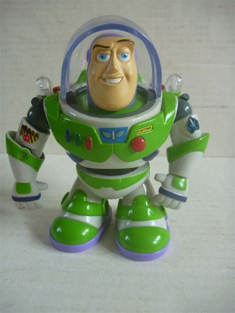 TOY STORY Voice Activated BUZZ LIGHTYEAR electronic tal