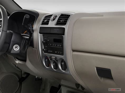 2011 Chevrolet Colorado: 10 Interior Photos | U.S. News