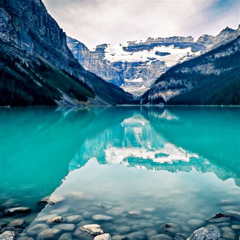 lake holiday asia