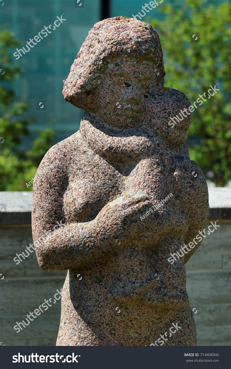 2 Starkopf Royalty-Free Images, Stock Photos & Pictures | Shutterstock
