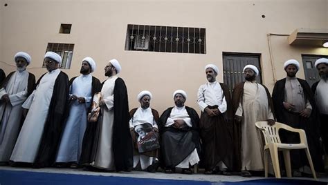 Bahrain summons five senior Shi'ite clerics for questioning