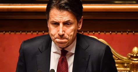 El Primer Ministro Italiano Ofreció Su Renuncia