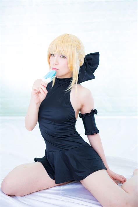 Fate Saber Akai Hentai