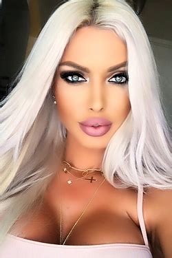 Cybergirl Of The Year Olivia Preston Looks Absolutely Stunning In A Pink Floral Bikini