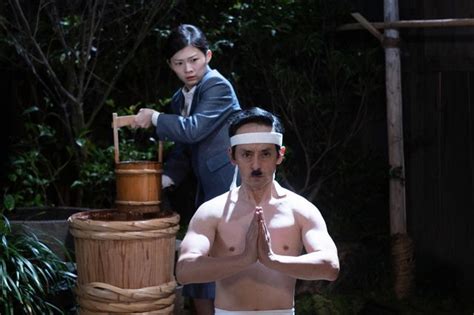 マッチョな多岐川（滝藤賢一）「虎に翼」第56回の場面写真：フォトギャラリー｜シネマトゥデイ