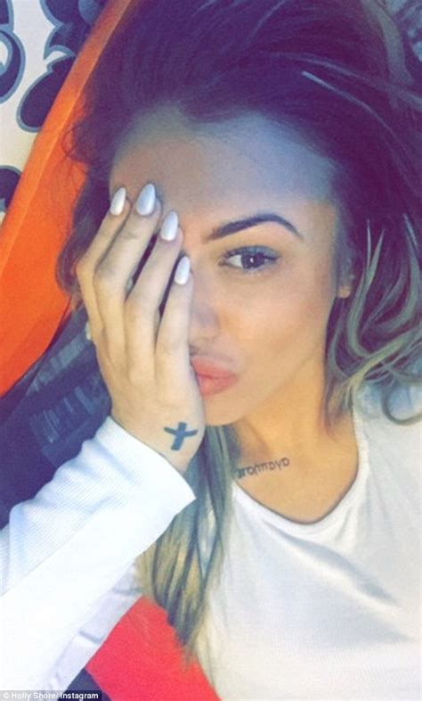 Geordie Shores Holly Hagan Shows Off Cleavage In Bikini Selfie Daily