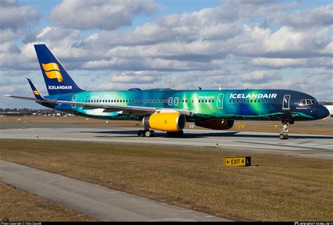 TF FIU Icelandair Boeing 757 256 WL Photo By Felix Sourek ID 1372626