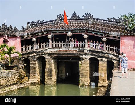 The Japanese bridge in Hoi An Stock Photo - Alamy