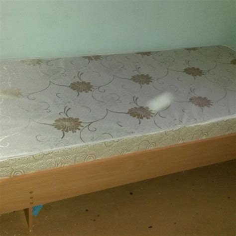 Кровать деревянная 1900 х 800 мм с матрасом – купить в Москве, цена 3 ...