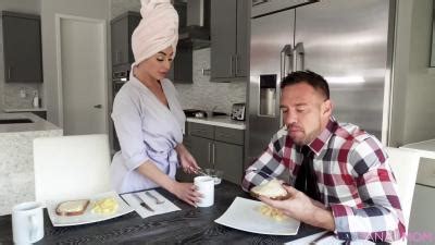 Christiana Cinn Scene Anal Mom Christiana Cinn Attention P Dec